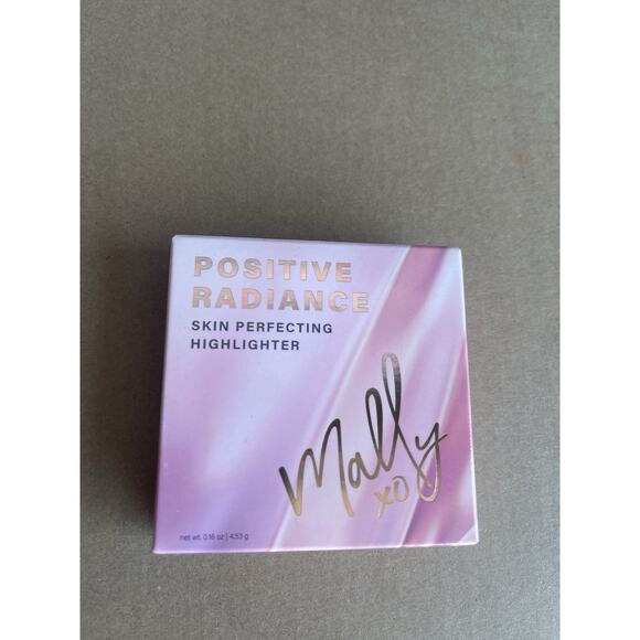 9 Mally Beauty Positive Radiance Skin Perfecting Highlighter Pearlicious Pink - Picture 5 of 9